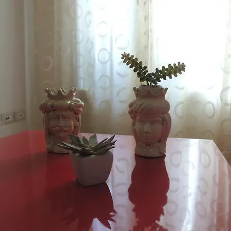 Casa Di Laura A 50 Metri Dal Mare * Giardini Naxos